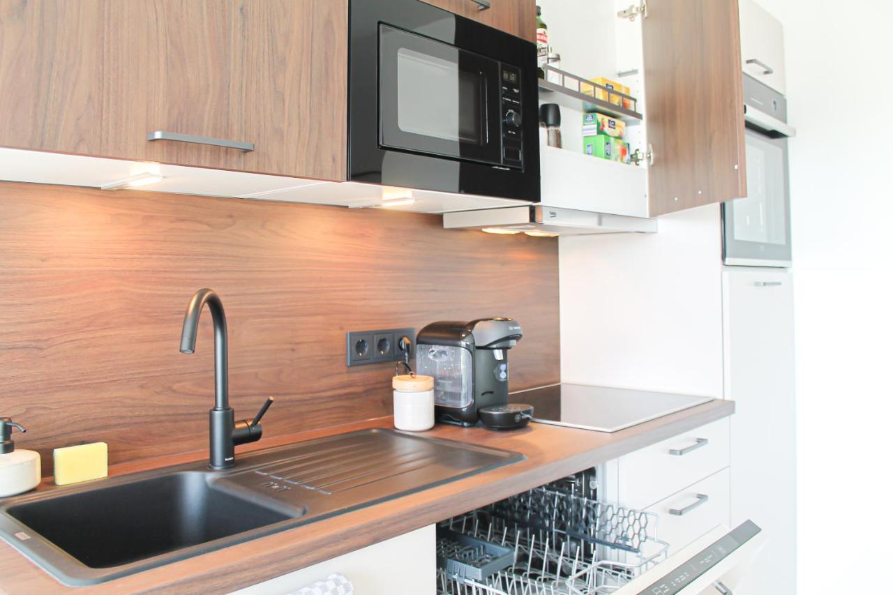 Special Apartment - Stadtnah, Balkon, Parkplatz, E-Ladestation, Gitterbox Fuer Fahrraeder, Fitnessstudio Koblenz  Bagian luar foto